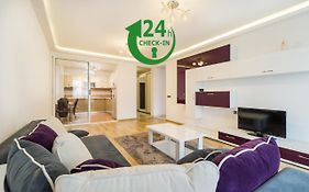 Relax Apartment Coresi Mall